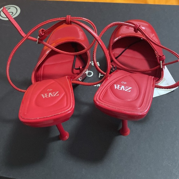 Heels - Picture 2 of 4